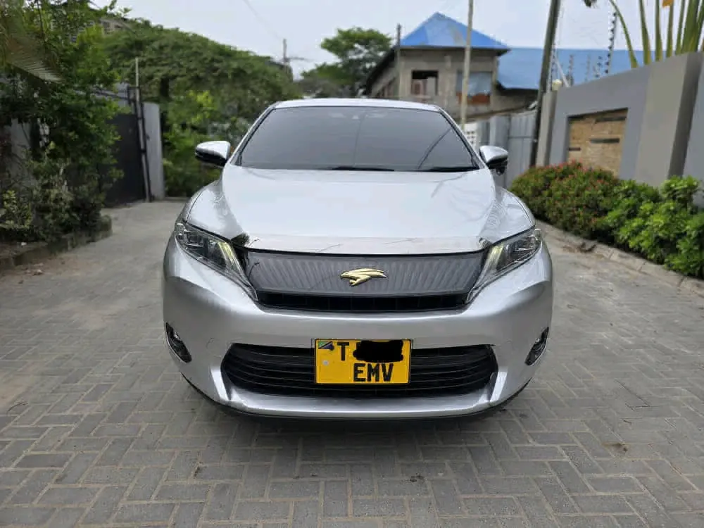 2016 Toyota Harrier 1990cc Full Options