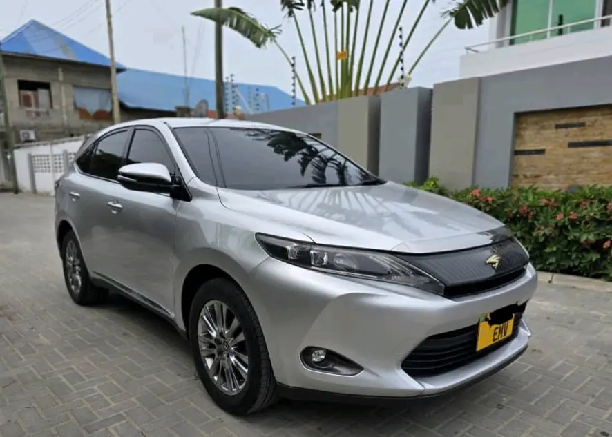 2016 Toyota Harrier 1990cc Full Options thumbnail 3
