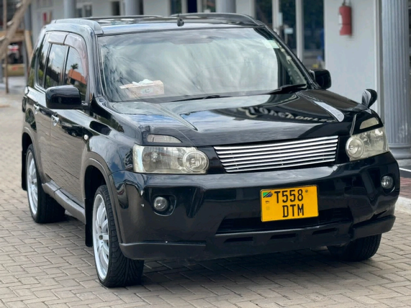 Black Nissan X-Trail SUV New Model 1990cc thumbnail 5