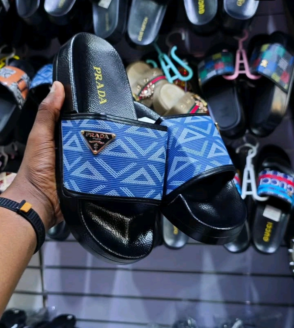 Black Louis Vuitton Style Slide Sandals thumbnail 6