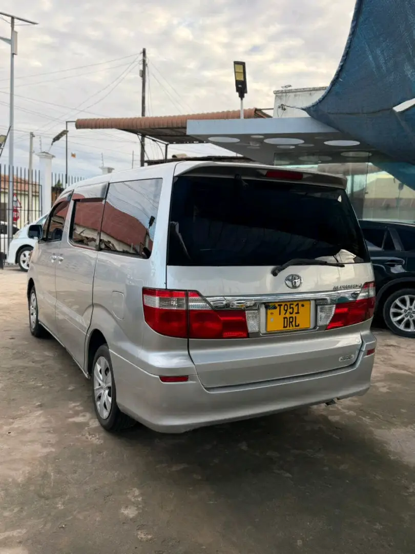 Toyota Alphard 2003 thumbnail 4
