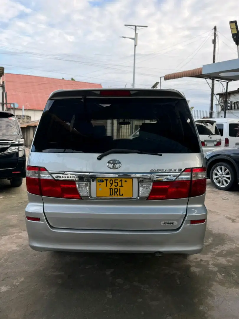 Toyota Alphard 2003 thumbnail 9