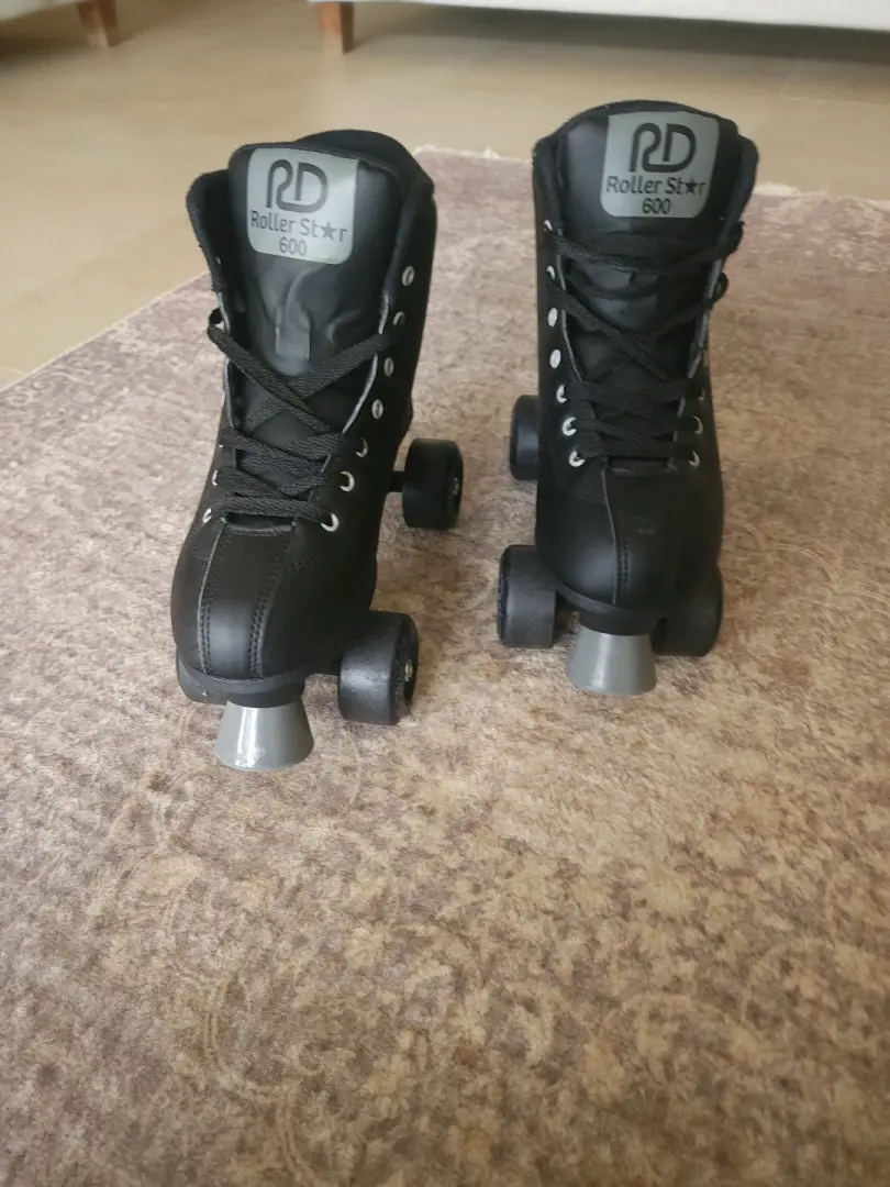 Roller Derby Roller Star 600 Quad Skates (Size 39) thumbnail 3