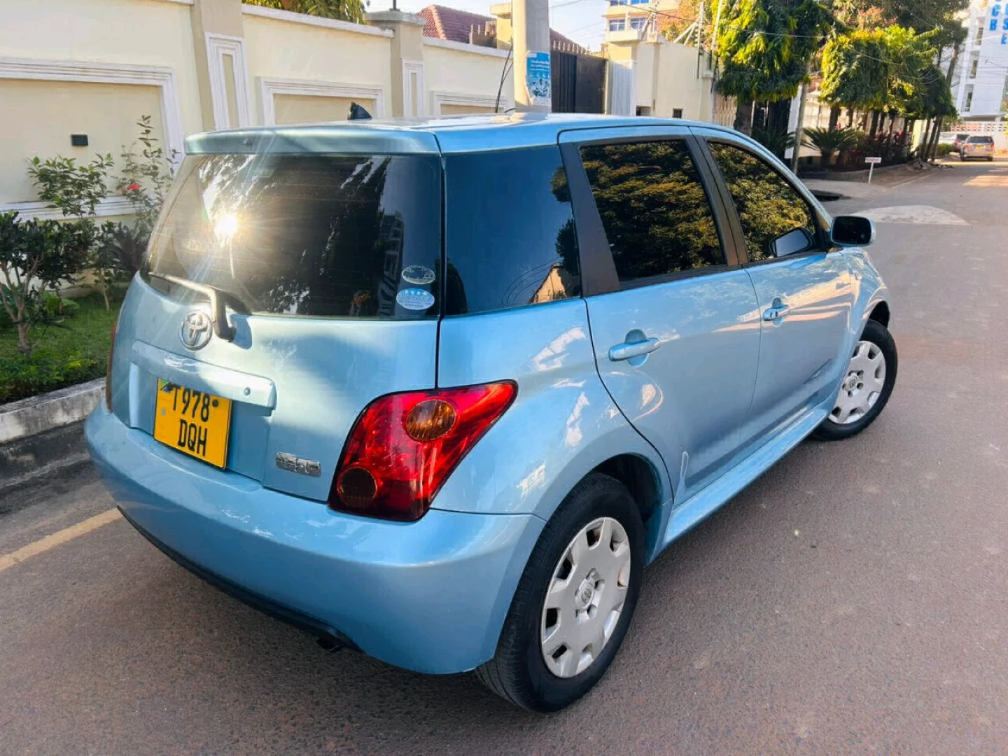 Toyota Ist Blue 2006 Model thumbnail 2