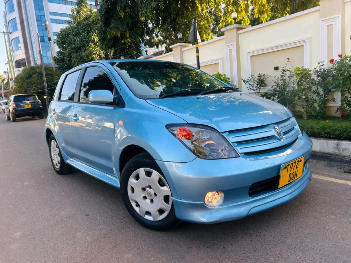 Toyota Ist Blue 2006 Model thumbnail 7