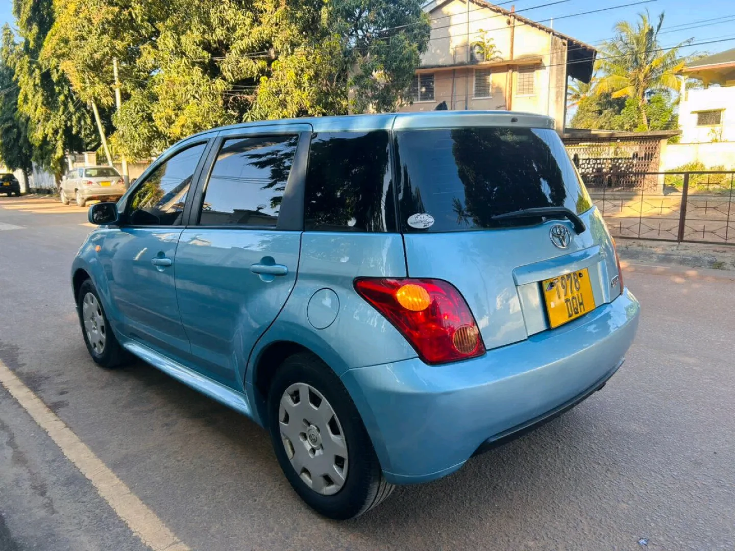 Toyota Ist Blue 2006 Model thumbnail 9
