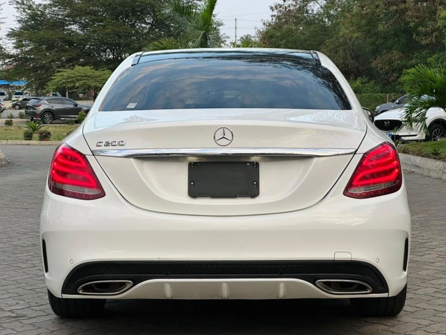 Mercedes Benz C class 200 AMG 2014 thumbnail 4