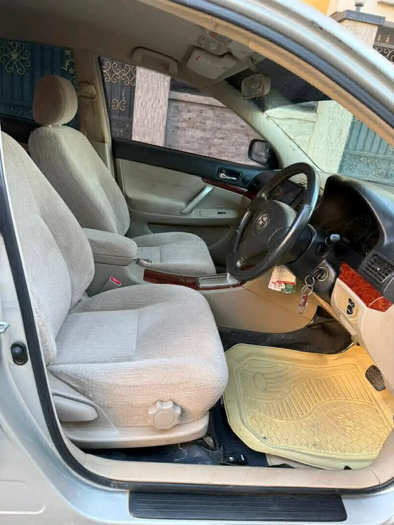 Toyota Premio Silver 2002 Full AC thumbnail 9