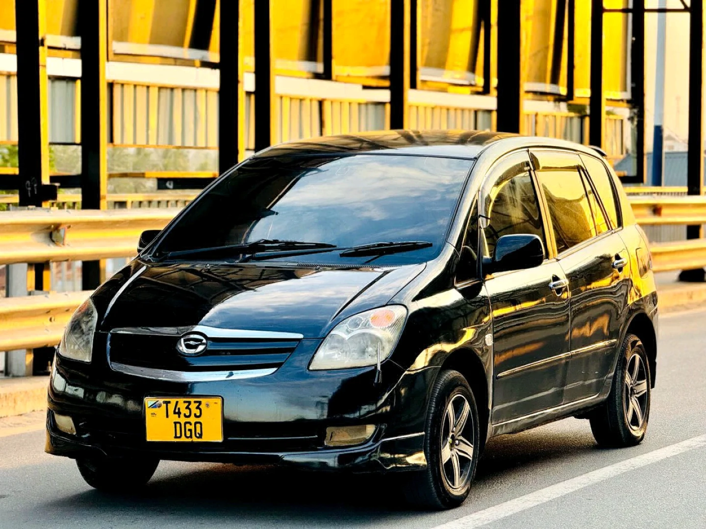 Used Black Toyota Spacio Minivan 1790cc thumbnail 2