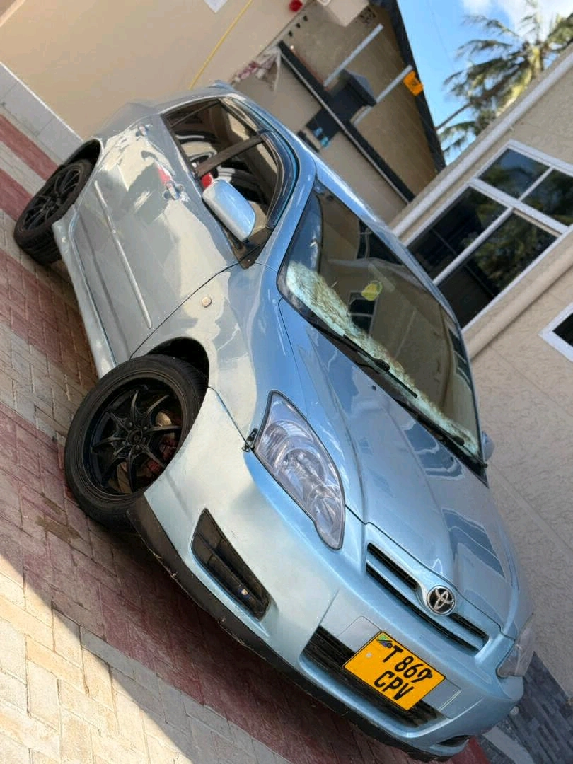 Toyota RunX/Corolla Sedan Light Blue thumbnail 4
