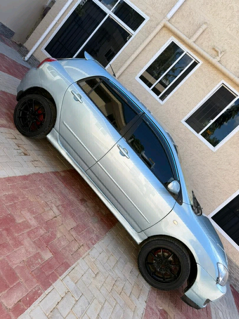 Toyota RunX/Corolla Sedan Light Blue thumbnail 5