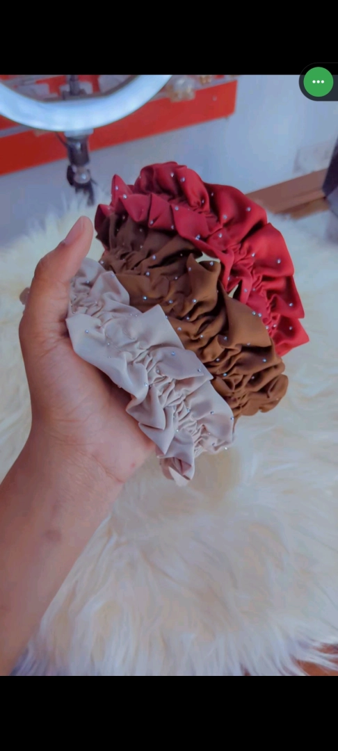 Vibanio vya Nywele vya Kitambaa (Polka Dots) thumbnail 3