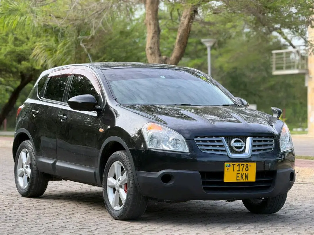 Nissan Dualis 2009 Nyeusi, 81,000 km