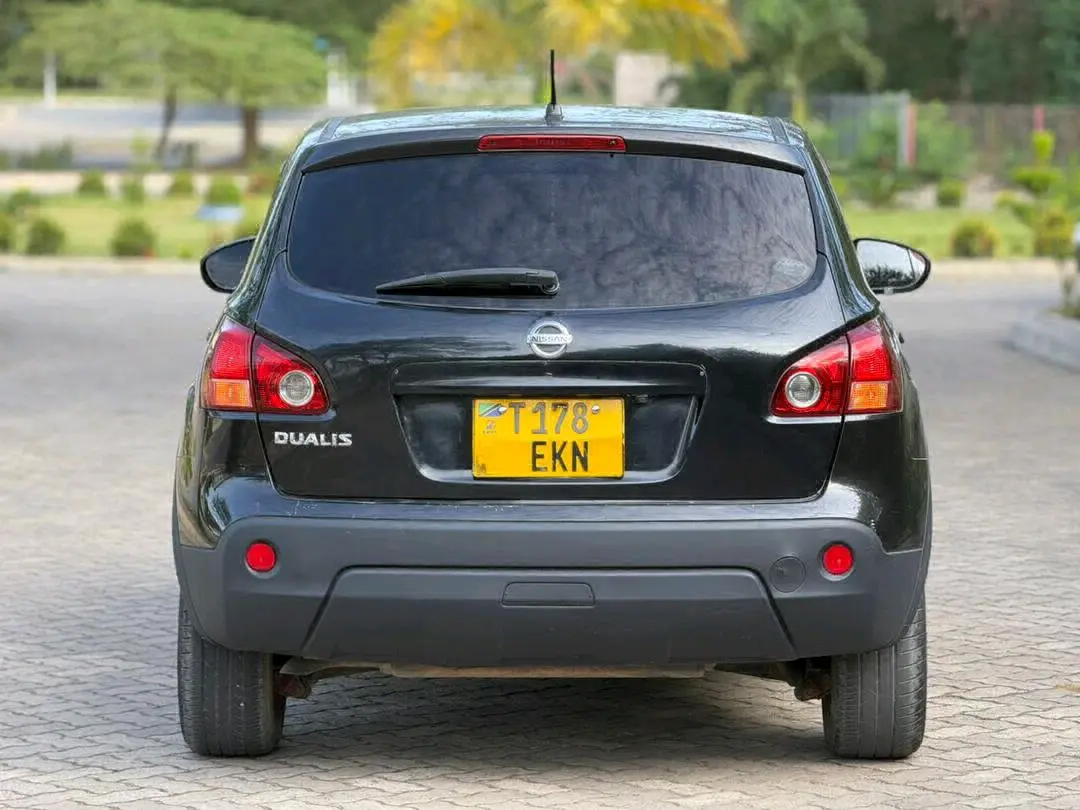 Nissan Dualis 2009 Nyeusi, 81,000 km thumbnail 4