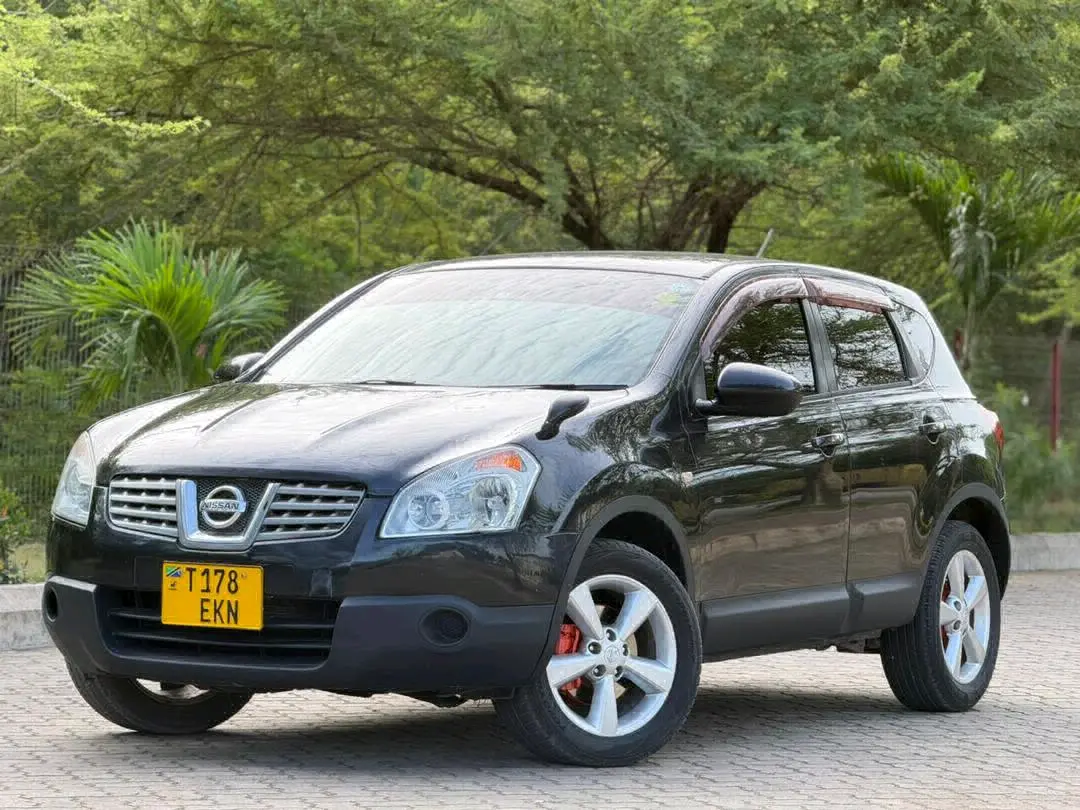 Nissan Dualis 2009 Nyeusi, 81,000 km thumbnail 5