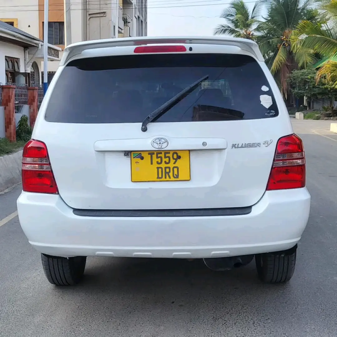 Toyota Kluger 2002, 2360 CC, White thumbnail 5