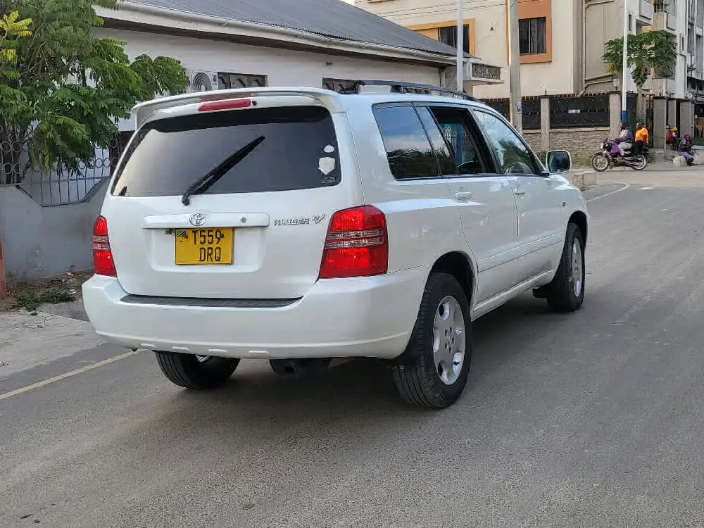Toyota Kluger 2002, 2360 CC, White thumbnail 6