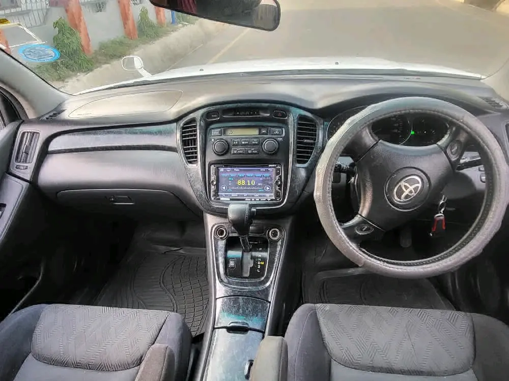 Toyota Kluger 2002, 2360 CC, White thumbnail 9