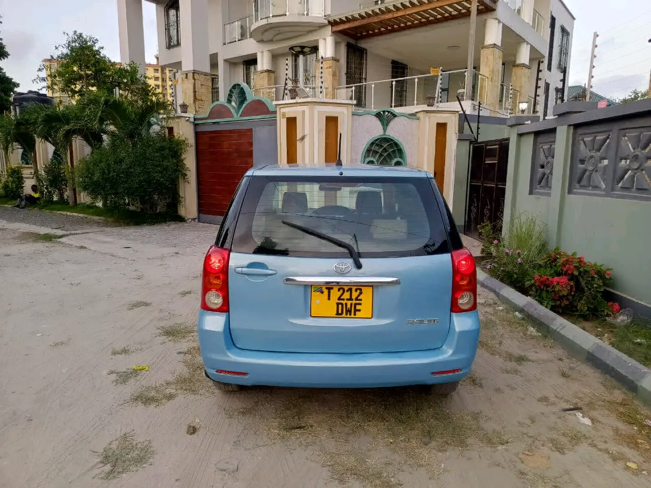 Toyota Raum 2004 - DWF