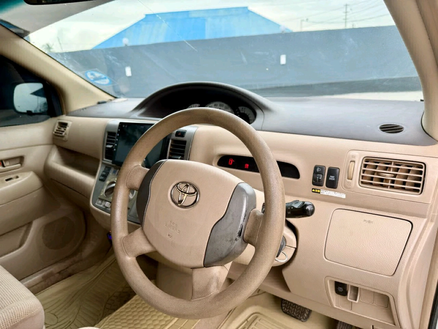 Toyota Raum Mpya New thumbnail 9
