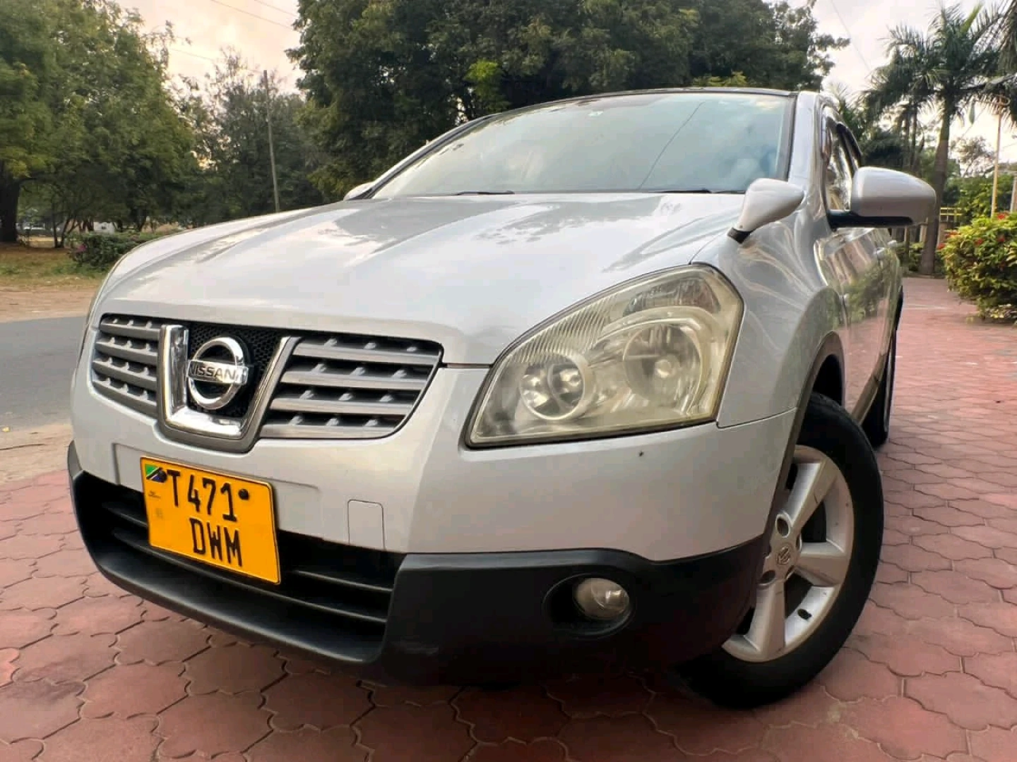 Nissan Dualis (Qashqai) SUV 2007 thumbnail 3