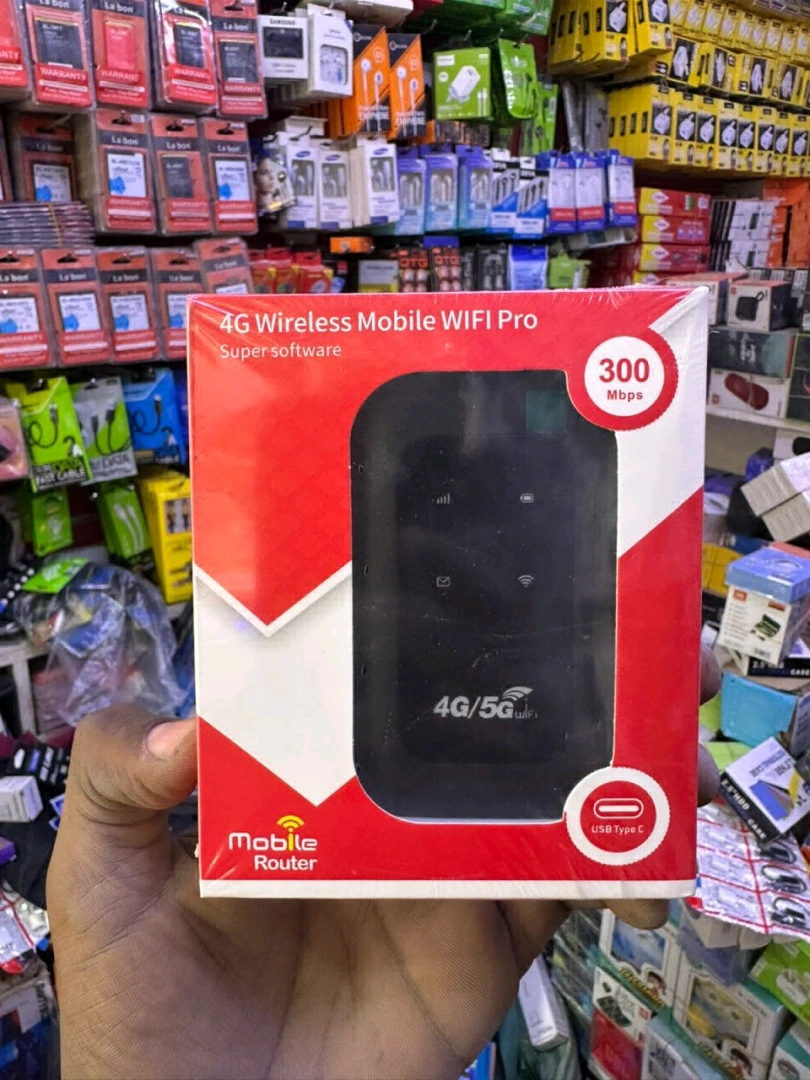 Universal 4G/5G Mobile Router (Pocket WiFi)