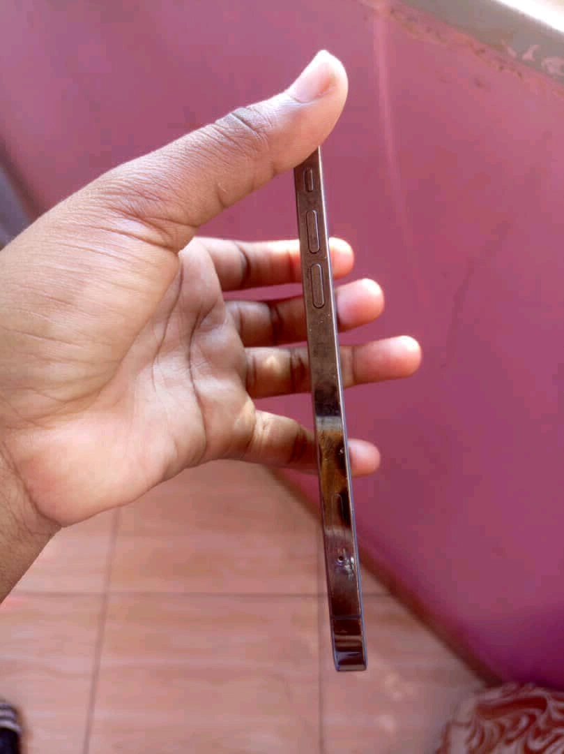 IPhone 12 Pro 256GB Graphite thumbnail 7