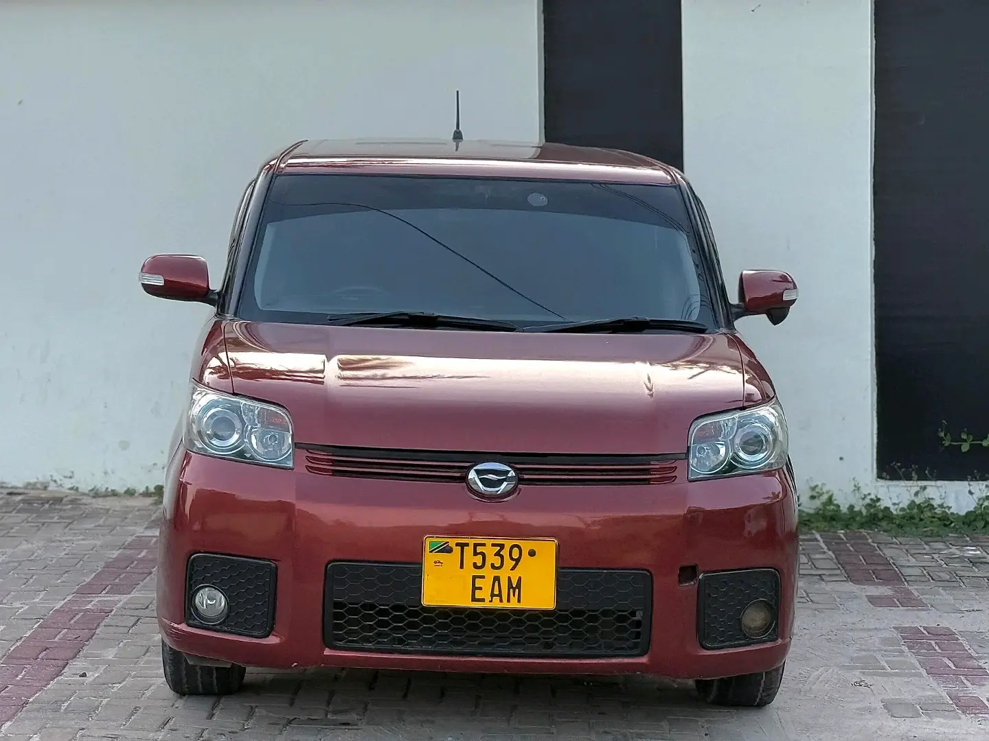 Toyota Rummion 2009, Red