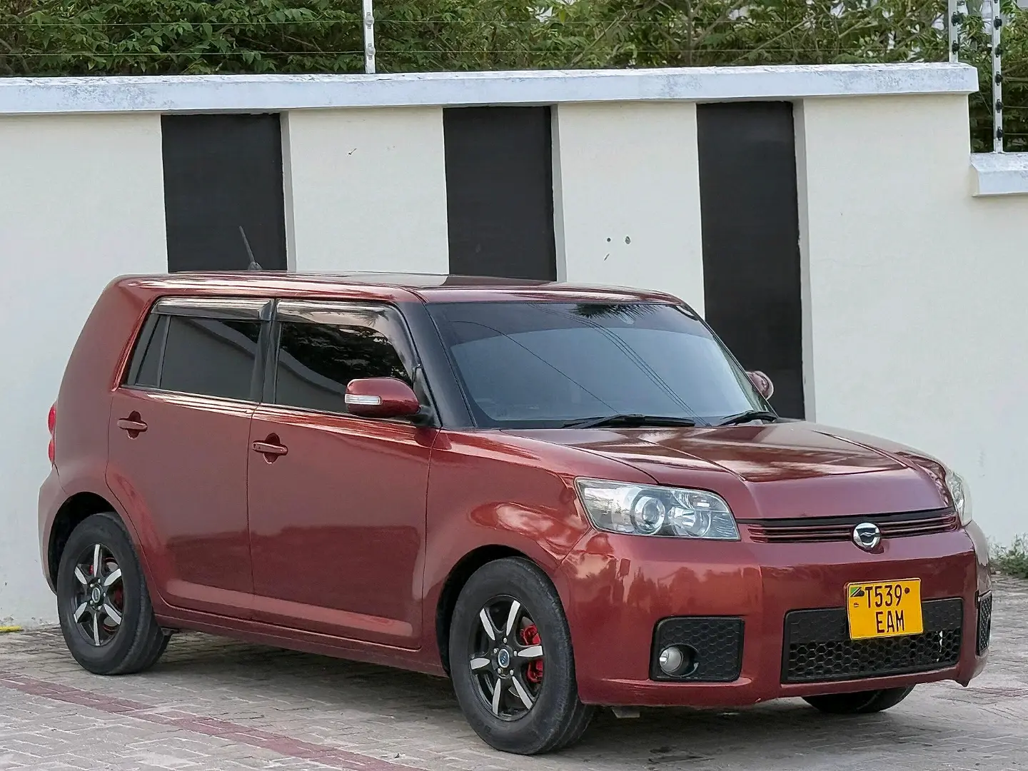 Toyota Rummion 2009, Red thumbnail 4
