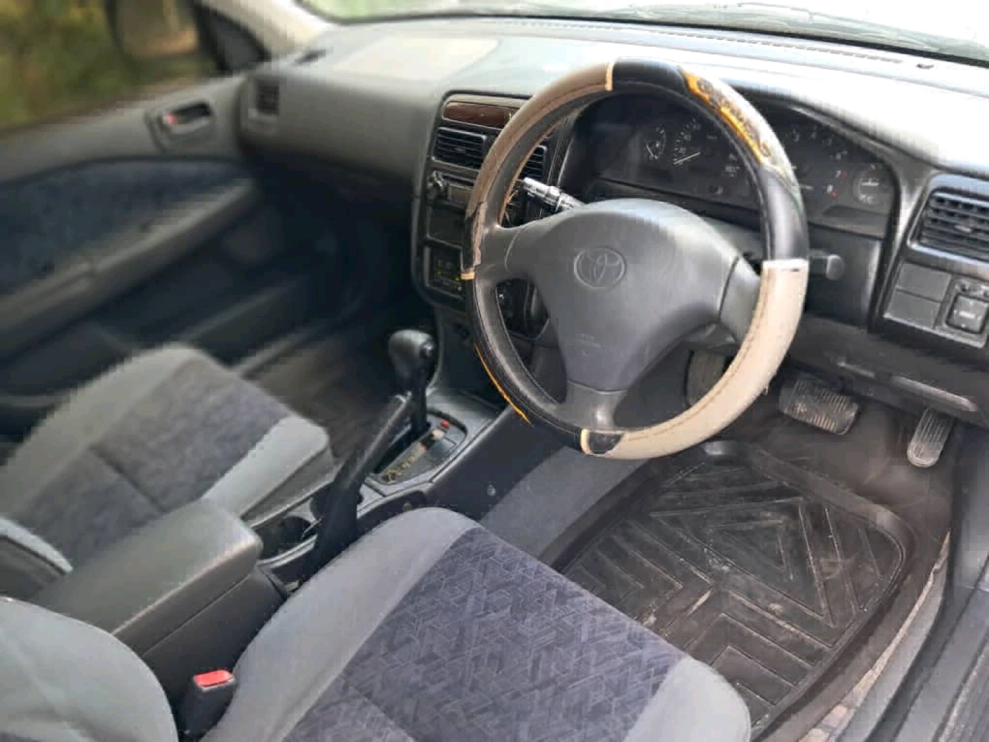 Toyota Carina S.i. Sedan for Sale thumbnail 6