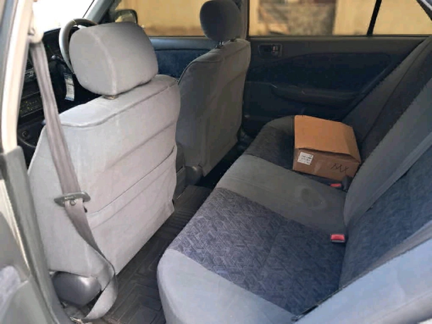 Toyota Carina S.i. Sedan for Sale thumbnail 7