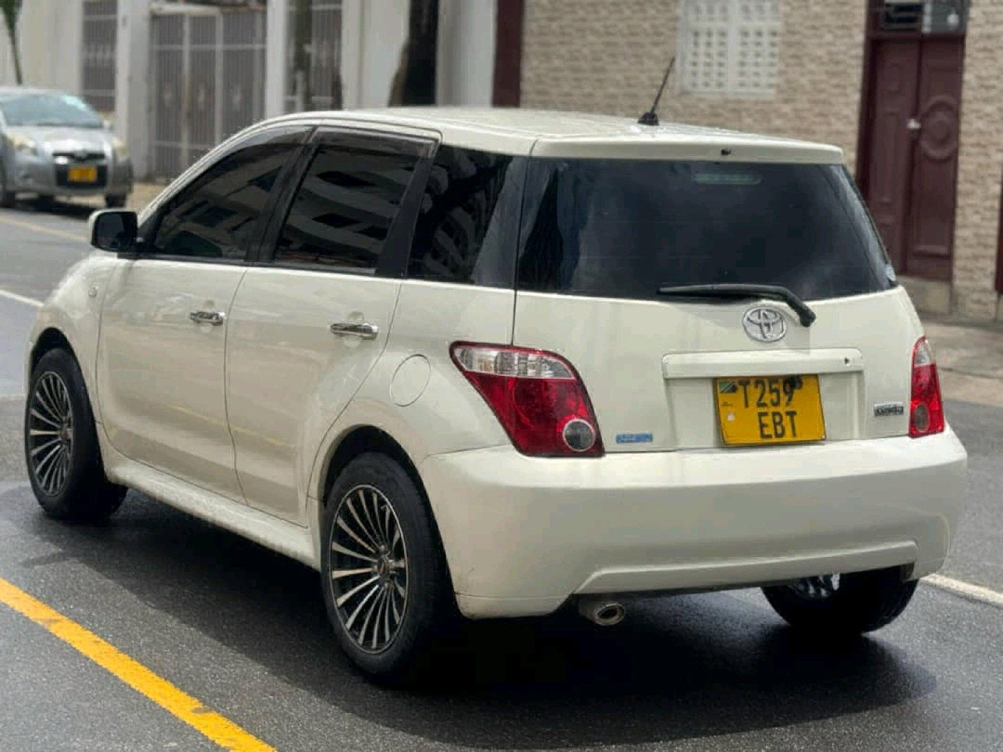 Toyota Ist 2006 Model (1NZ Engine) thumbnail 3