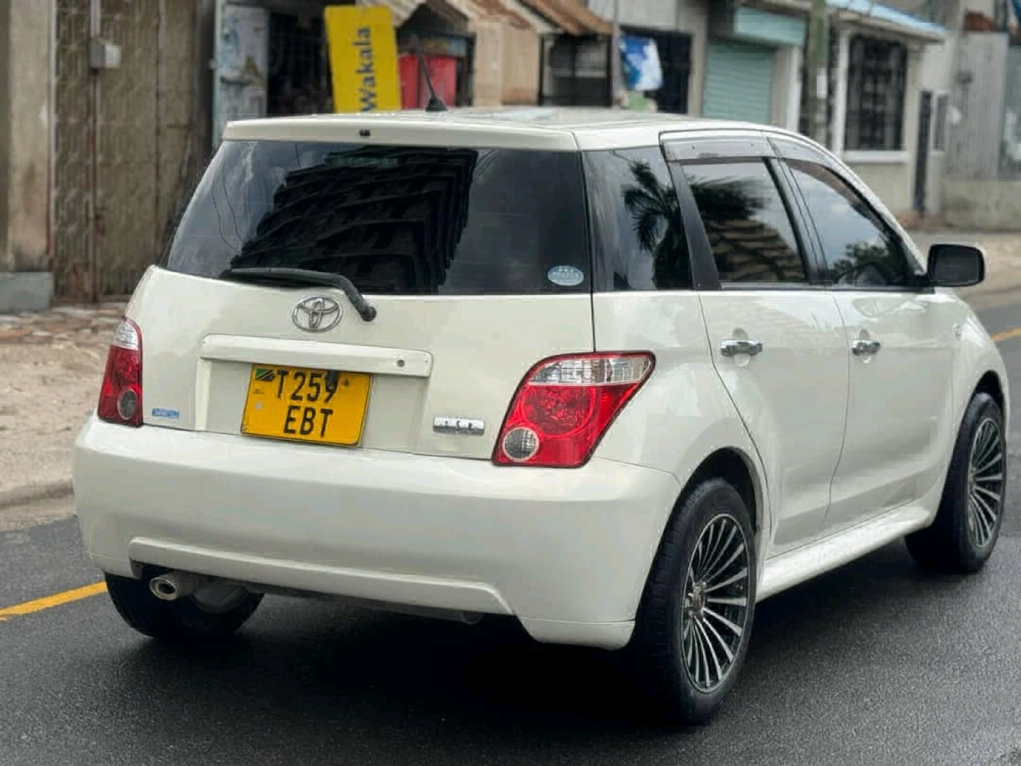 Toyota Ist 2006 Model (1NZ Engine) thumbnail 4