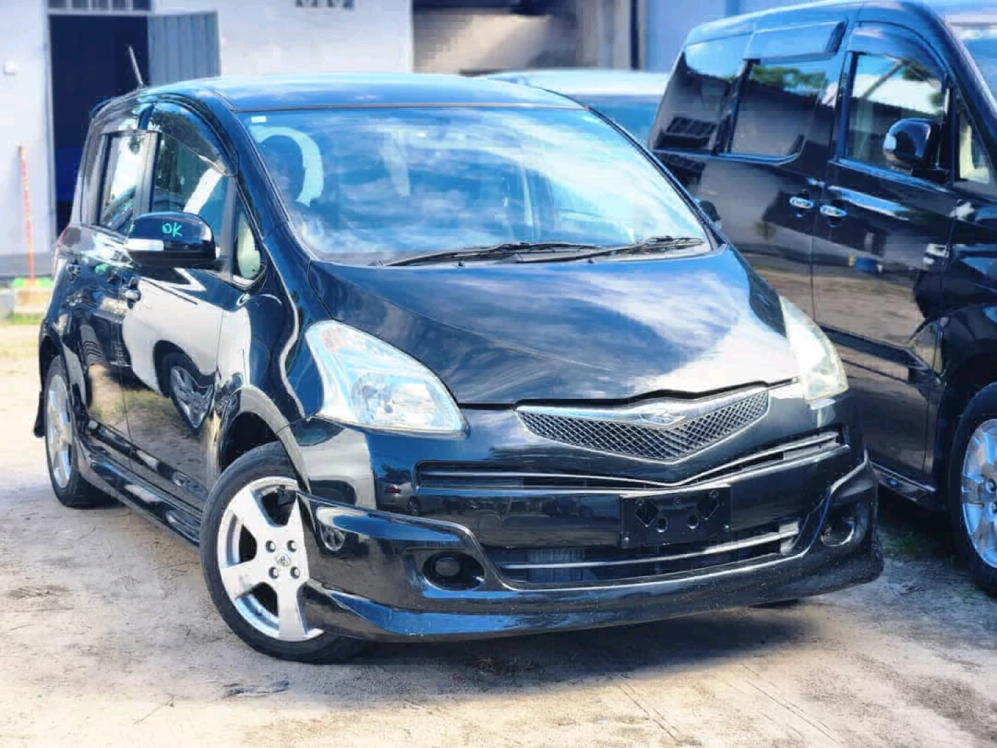 Toyota Ractis 2006 Black Hatchback