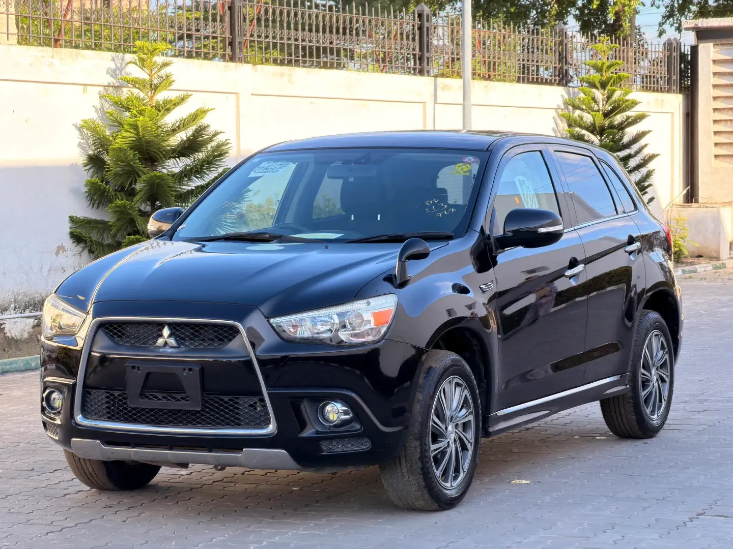 Mitsubishi RVR 2010 thumbnail 2