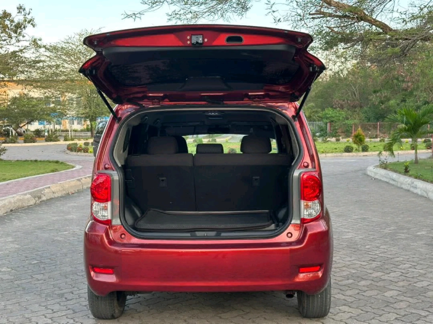 Toyota Rumion Car for Sale thumbnail 7