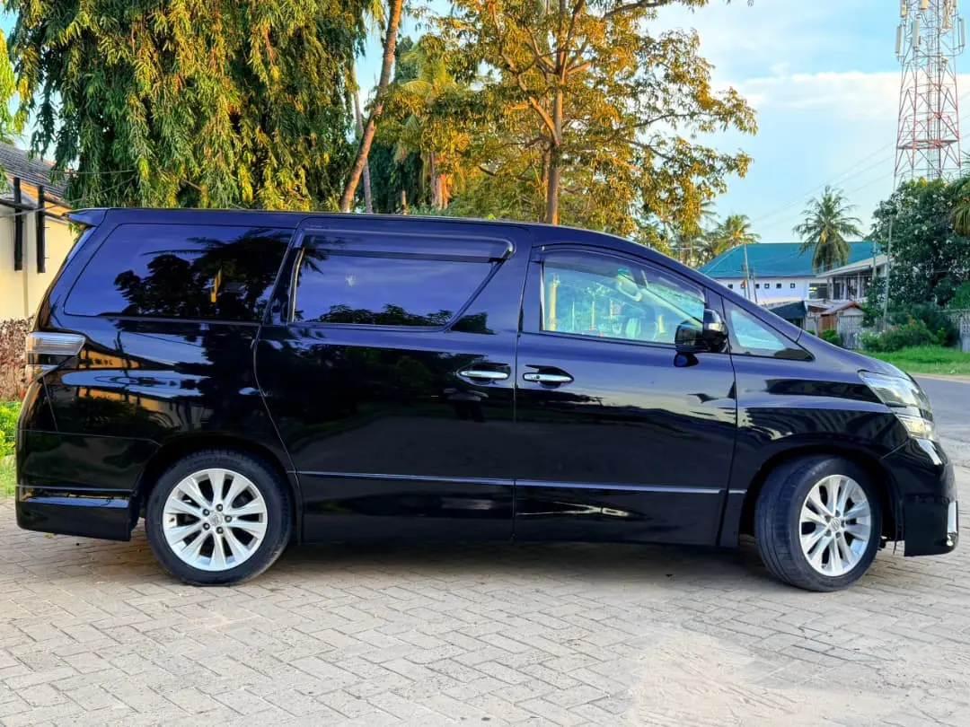 Toyota Vellfire 2010 Full Option thumbnail 3