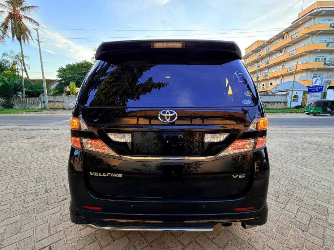 Toyota Vellfire 2010 Full Option thumbnail 4