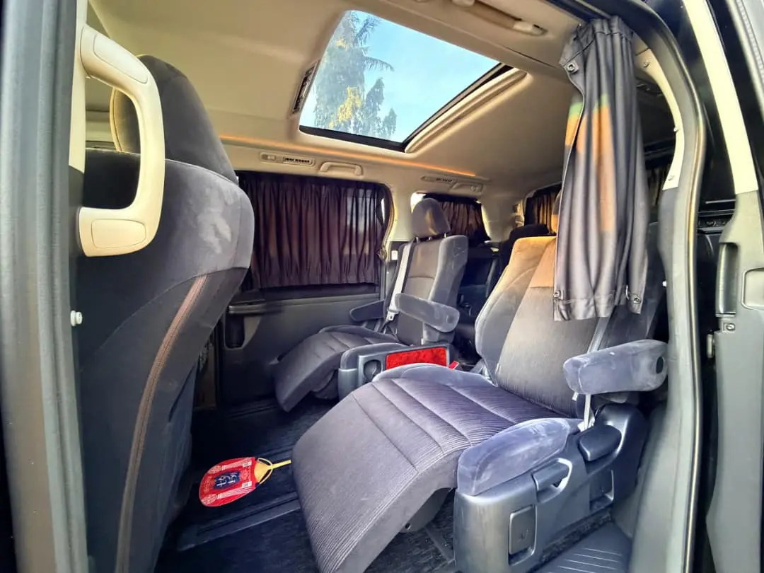 Toyota Vellfire 2010 Full Option thumbnail 9