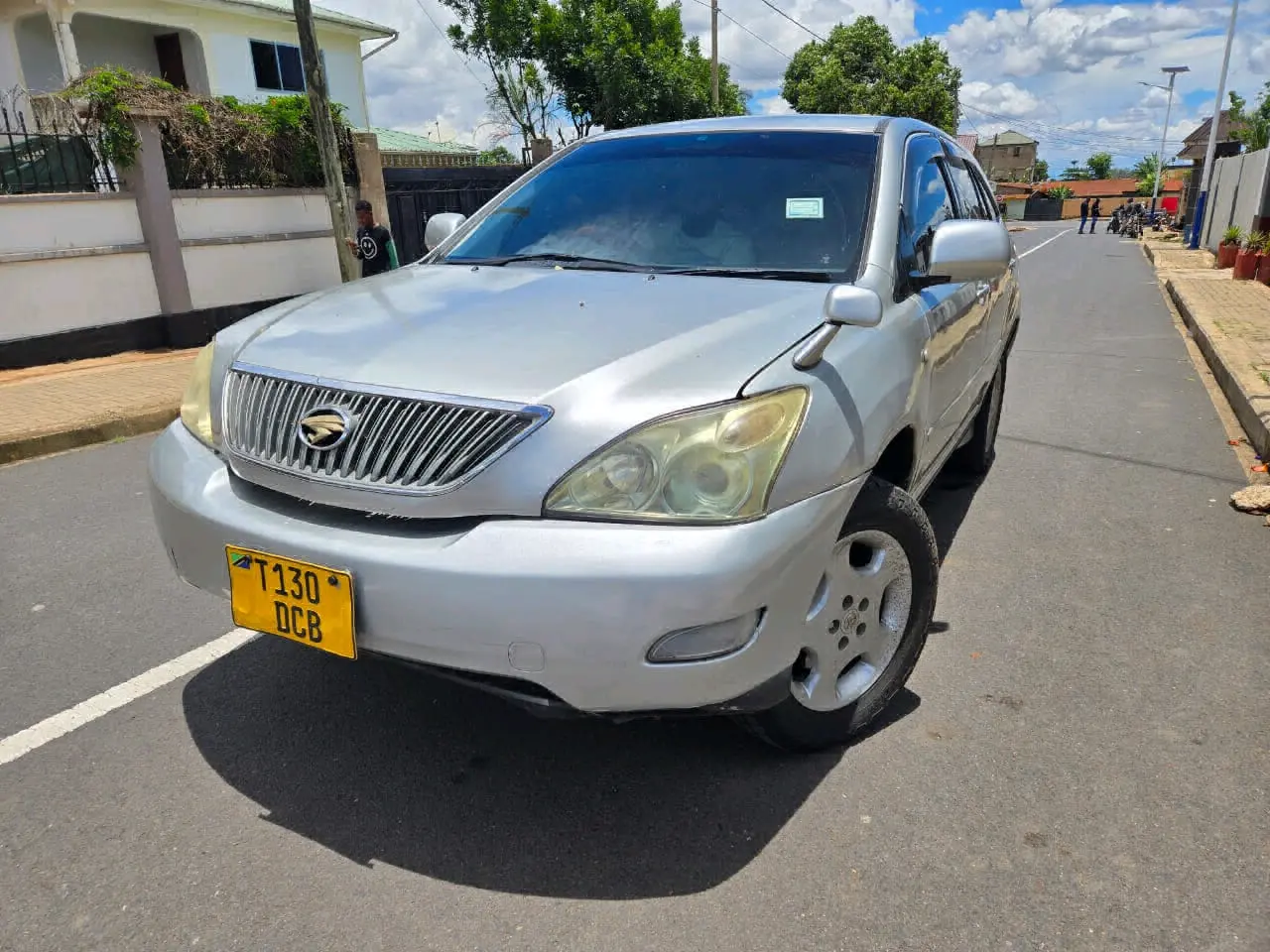 Toyota Harrier 2005 Silver, 2360cc VVTi