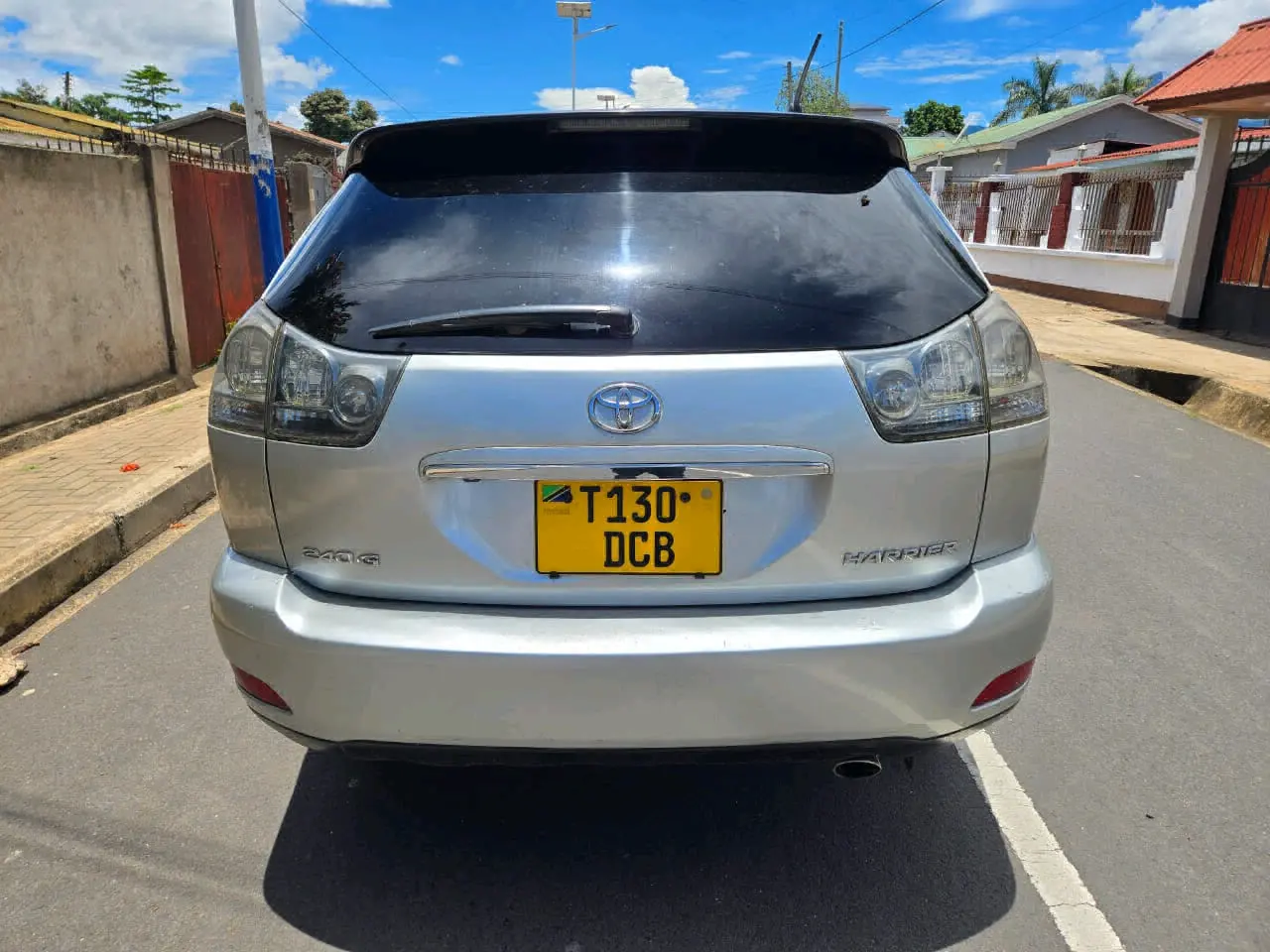 Toyota Harrier 2005 Silver, 2360cc VVTi thumbnail 5