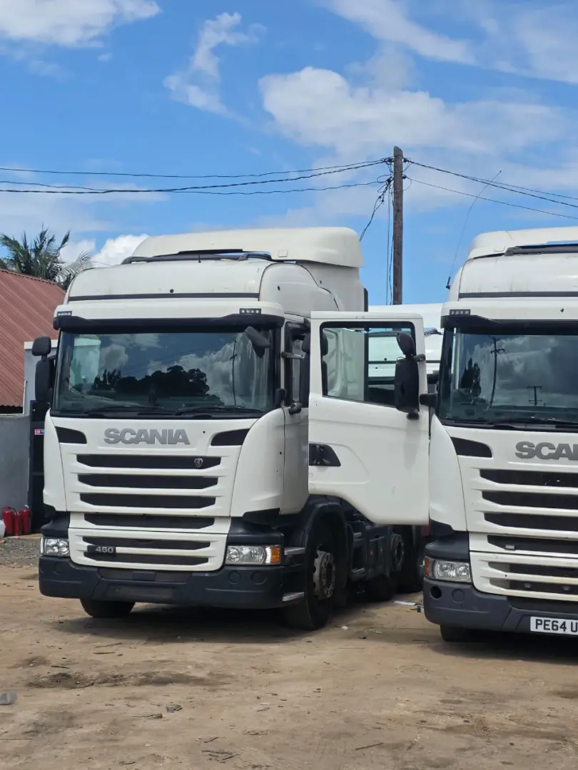 Scania R450 Heavy Duty Truck thumbnail 3