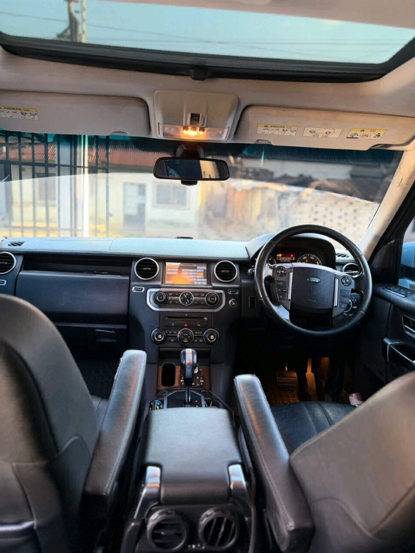 Land Rover Discovery 4 2011 SDV6 SE thumbnail 5