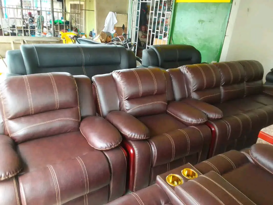 Seti ya Kochi za Ngozi (Reclining Leather Sofa Set)