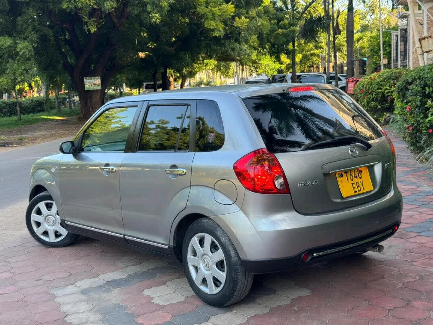 Mazda Verisa 2010 for Sale (Reg EBY) thumbnail 4