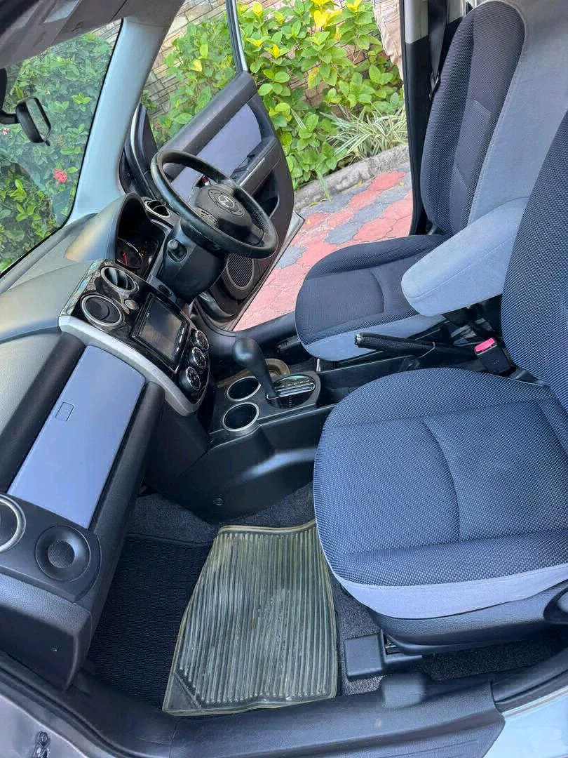 Mazda Verisa 2010 for Sale (Reg EBY) thumbnail 6