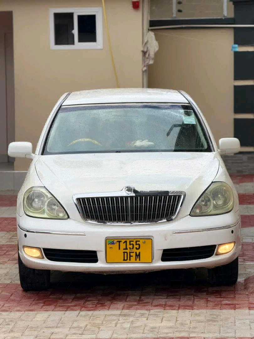 Toyota Brevis DFM Inauzwa Full AC