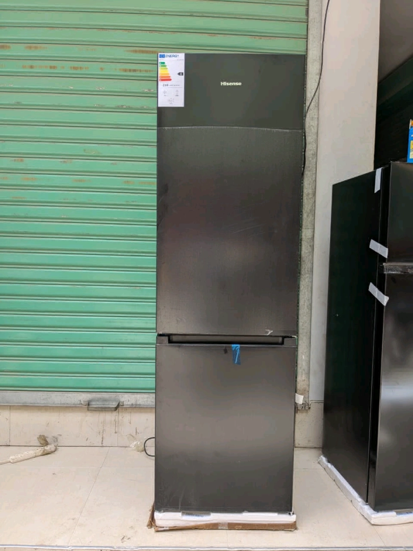 Hisense Refrigerator 226 Liters thumbnail 3