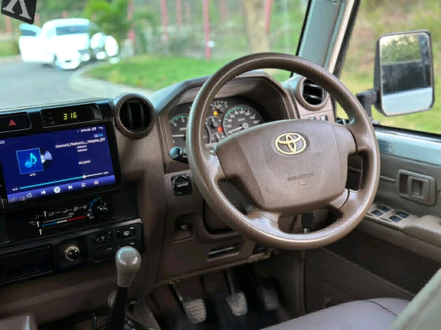 Toyota Land Cruiser Hardtop 2010 Diesel 4x4 thumbnail 7