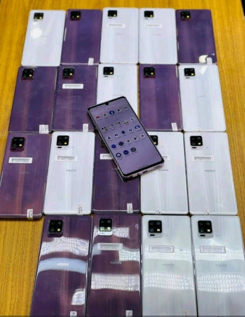 Used Sharp Aquos Zero 6 Smartphone (6GB RAM, 128GB Storage)